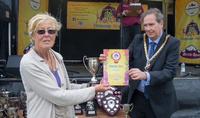 Floral Decorations / Art Section Winner - Helen Platt with the Mayor of Worcester - Councillor Stephen Hodgson