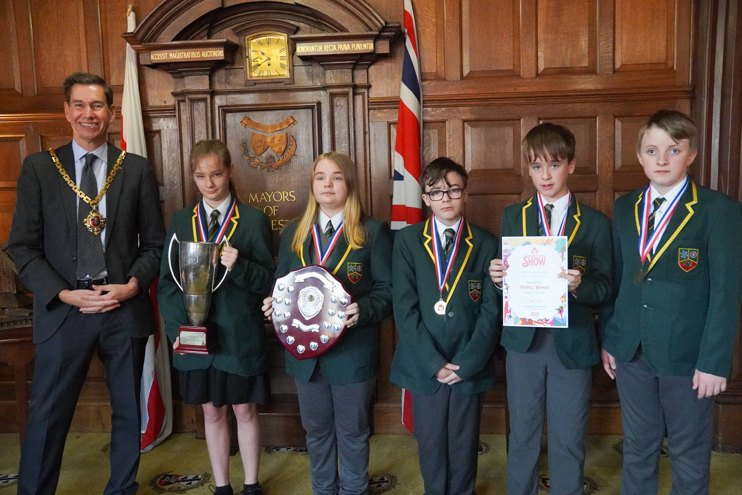Tudor Grange students with the Mayor